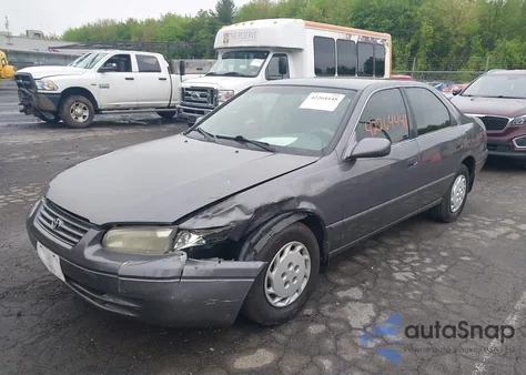 1999 Toyota Camry Le from USA, damaged, VIN 4T1BG22K4XU566174